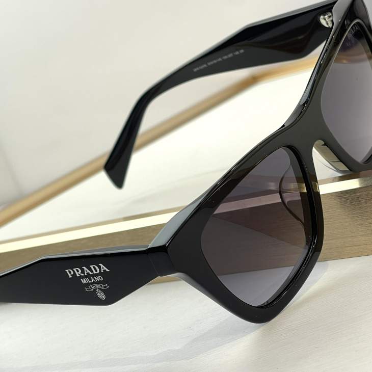 Picture of Prada Sunglasses _SKUfw76161523fw
